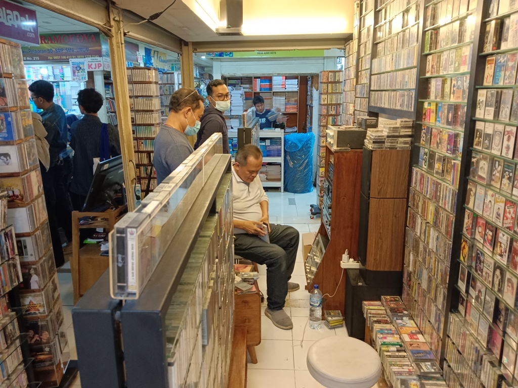 Bursa Kaset Blok M Square, Surganya Kolektor Kaset Lawas. | Foto: Media Asuransi/Arief Wahyudi