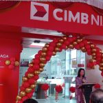 Head of Region Sumatera CIMB Niaga, Maya Sartika, meresmikan kantor cabang berkonsep hybrid pertama di Palembang, 17 Februari 2025.
