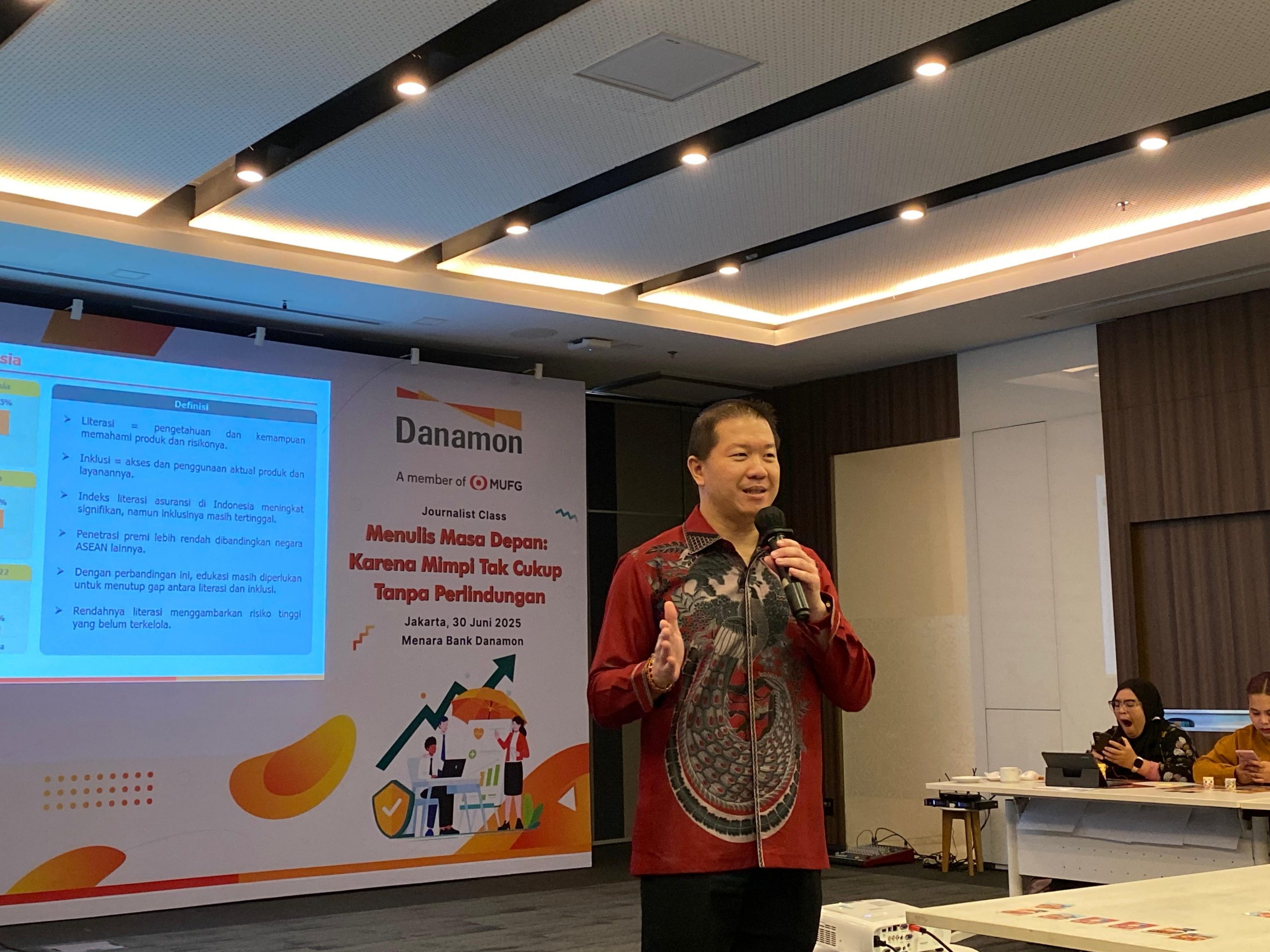 Bank Danamon (BDMN) Ajak Masyarakat Melek Asuransi