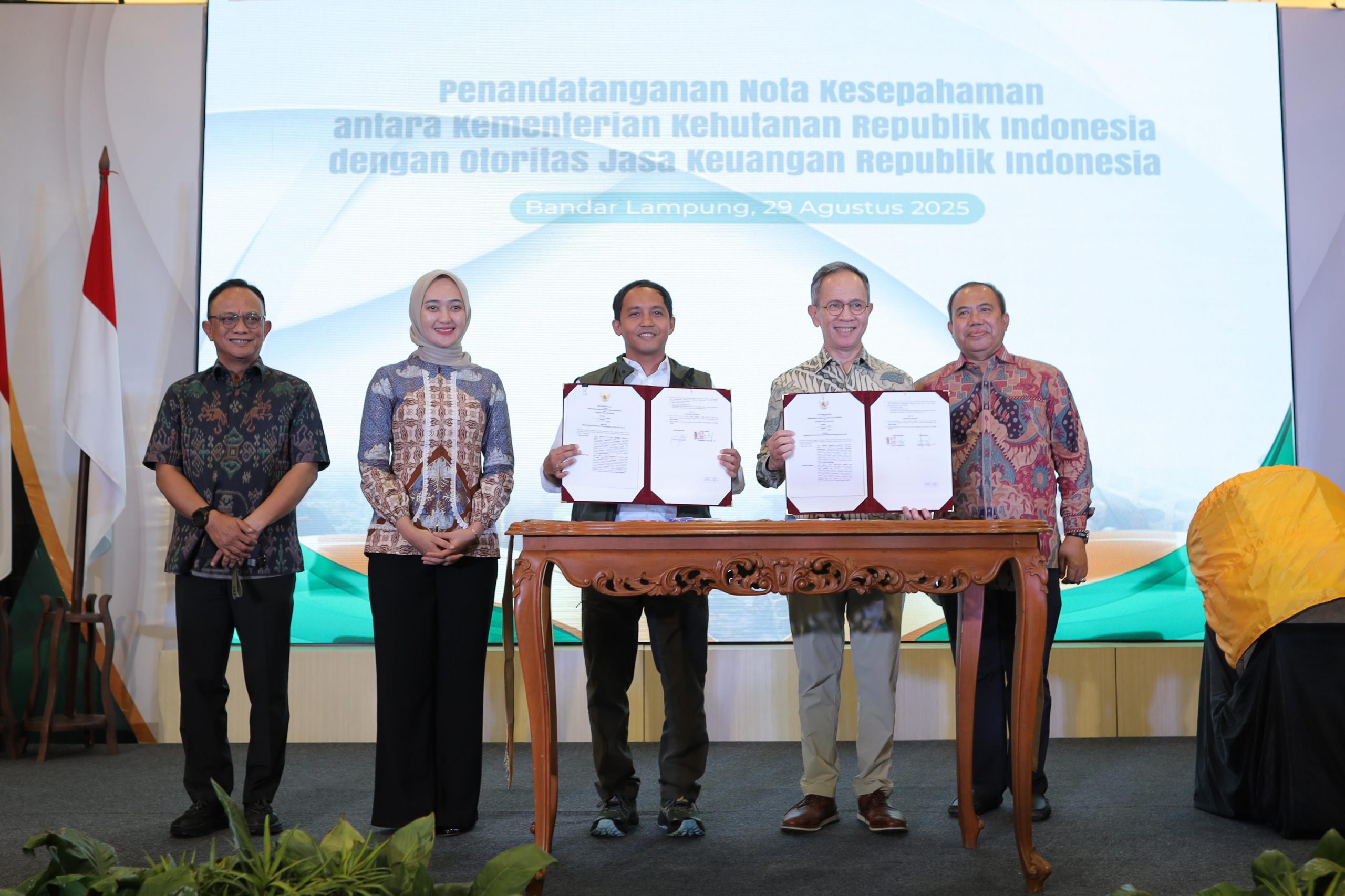 OJK dan Kemenhut Perkuat Kerja Sama Sektor Jasa Keuangan dan Kehutanan