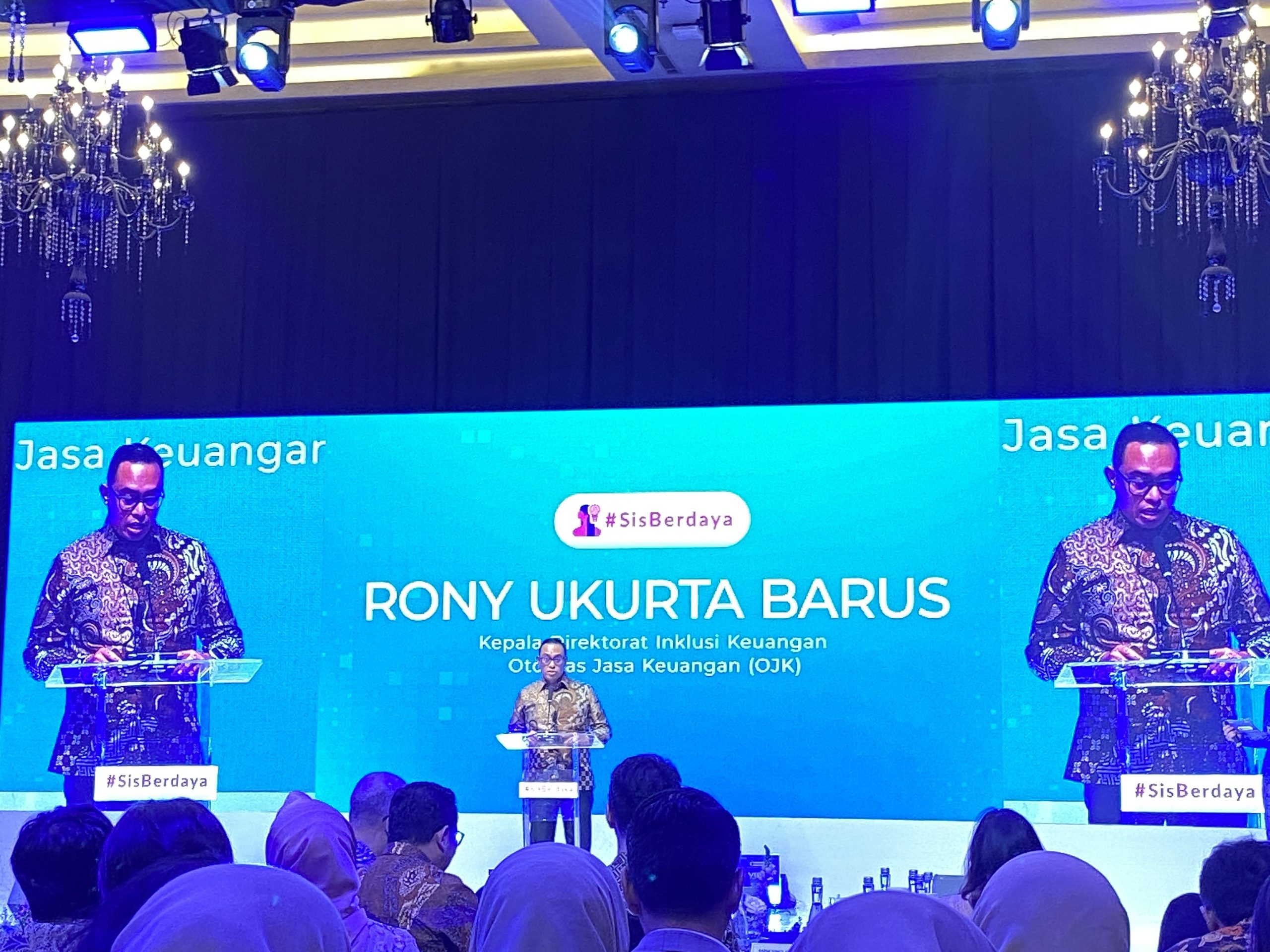 OJK: 64% UMKM Dipegang Perempuan, tapi Masih Sulit Akses Digital!