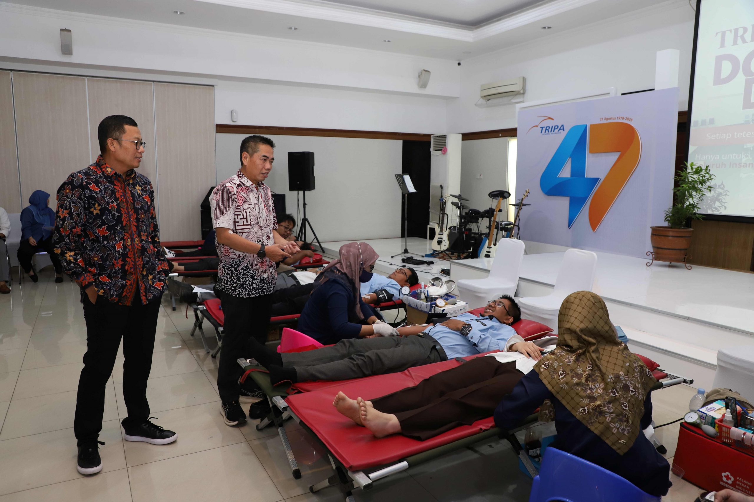 Asuransi TRIPA Adakan Donor Darah