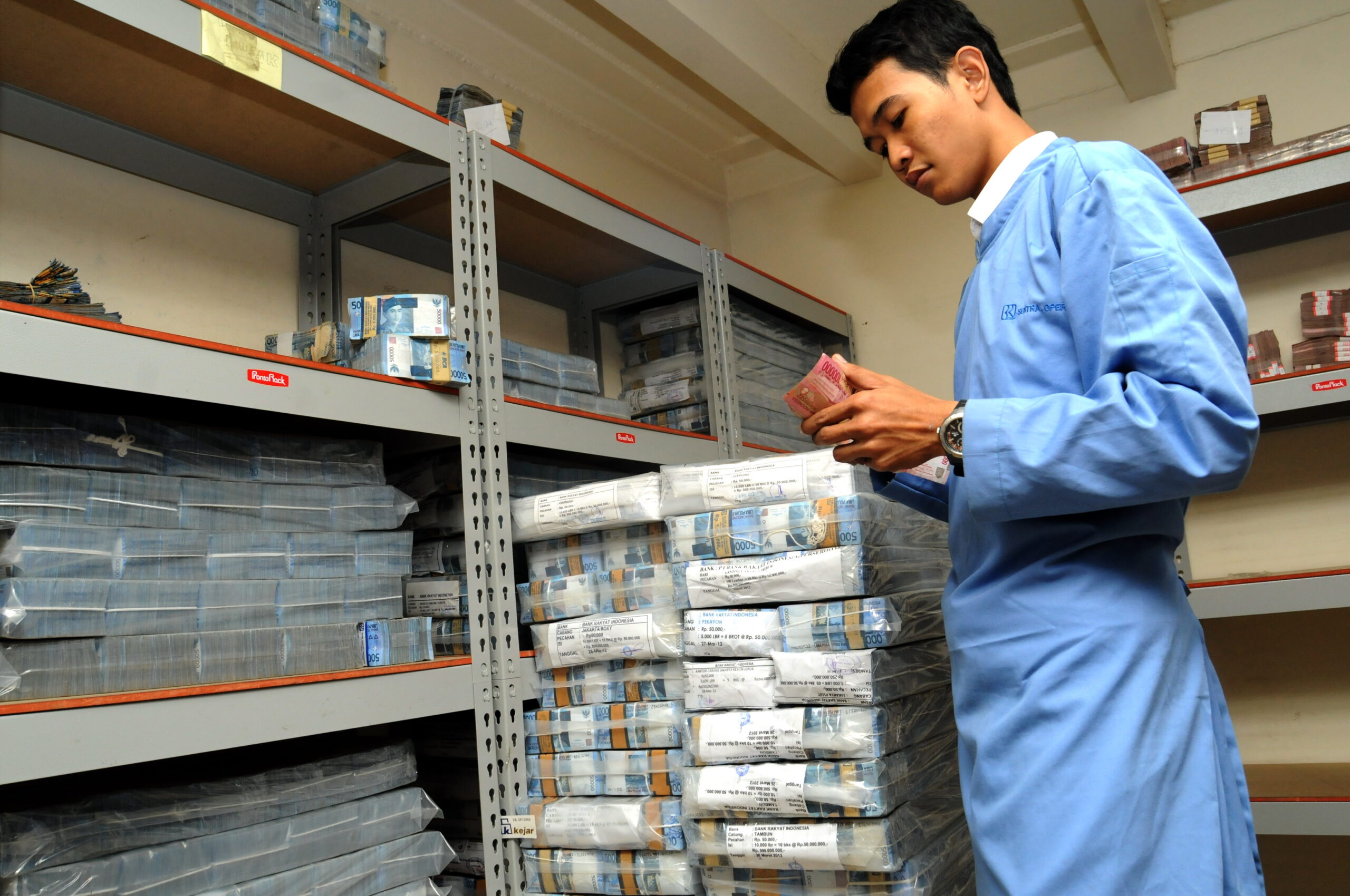 Waspadai Pelemahan Nilai Tukar Rupiah