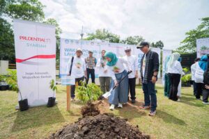 Prudential Syariah dan MPW PP Muhammadiyah Tanam 1.113 Pohon di Banten