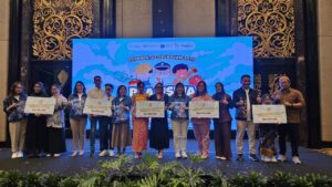 FIFGROUP Salurkan Beasiswa Ceria untuk 473 Anak Karyawan