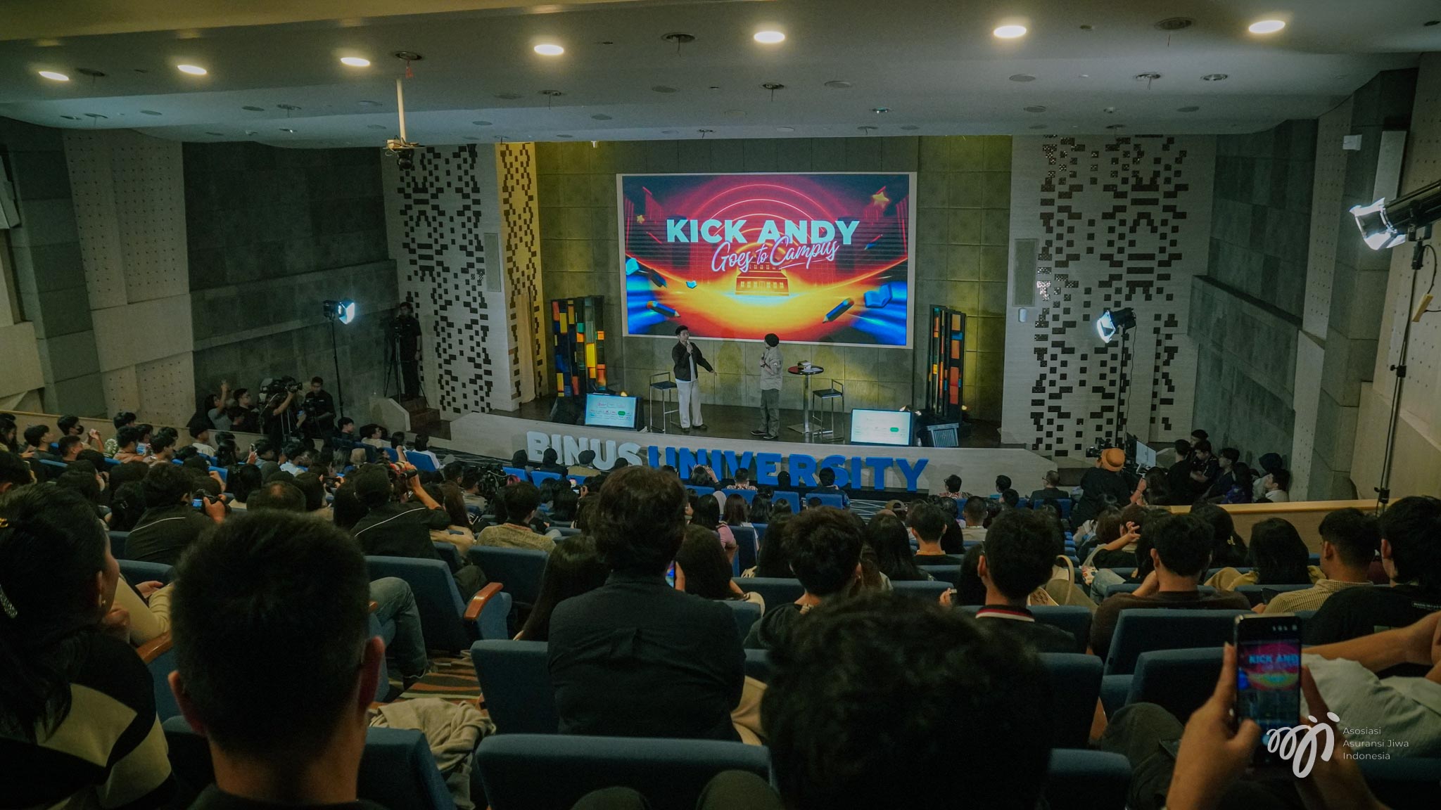 AAJI dan Kick Andy Goes to Campus: Edukasi Keuangan dan Solidaritas untuk Sumatra
