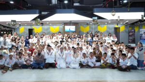 AXA Mandiri Buka Puasa Bersama Anak Yatim dan Adakan Literasi Keuangan