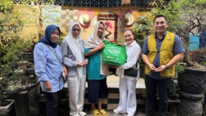 Sinar Mas Asuransi Syariah Salurkan 1.200 Paket Idul Fitri di Tiga Wilayah Jakarta