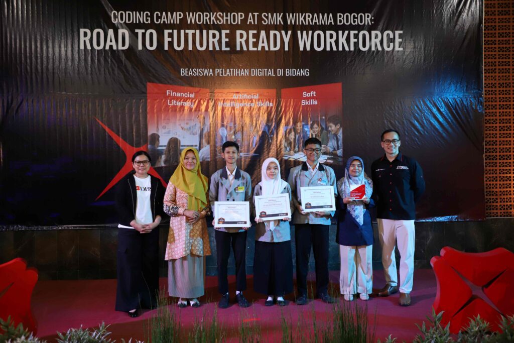 Cetak Siswa Siap Kerja, DBS Foundation dan Dicoding Gelar Coding Camp Workshop di SMK Wikrama Bogor