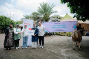 Prudential Syariah Fokus Distribusikan Daging Kurban ke Komunitas Rentan di Aceh, NTT dan Jabodetabek