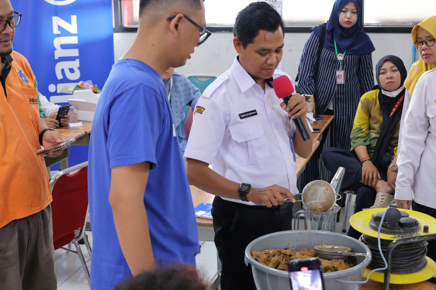 Allianz Indonesia Perkuat Komitmen Waste Management: Dari Sampah Organik Jadi Produk Bernilai