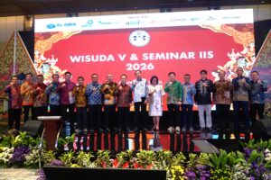 Islamic Insurance Society (IIS) Gelar Wisuda Ajun dan Ahli Asuransi Syariah dan Seminar Dampak Geopolitik Internasional