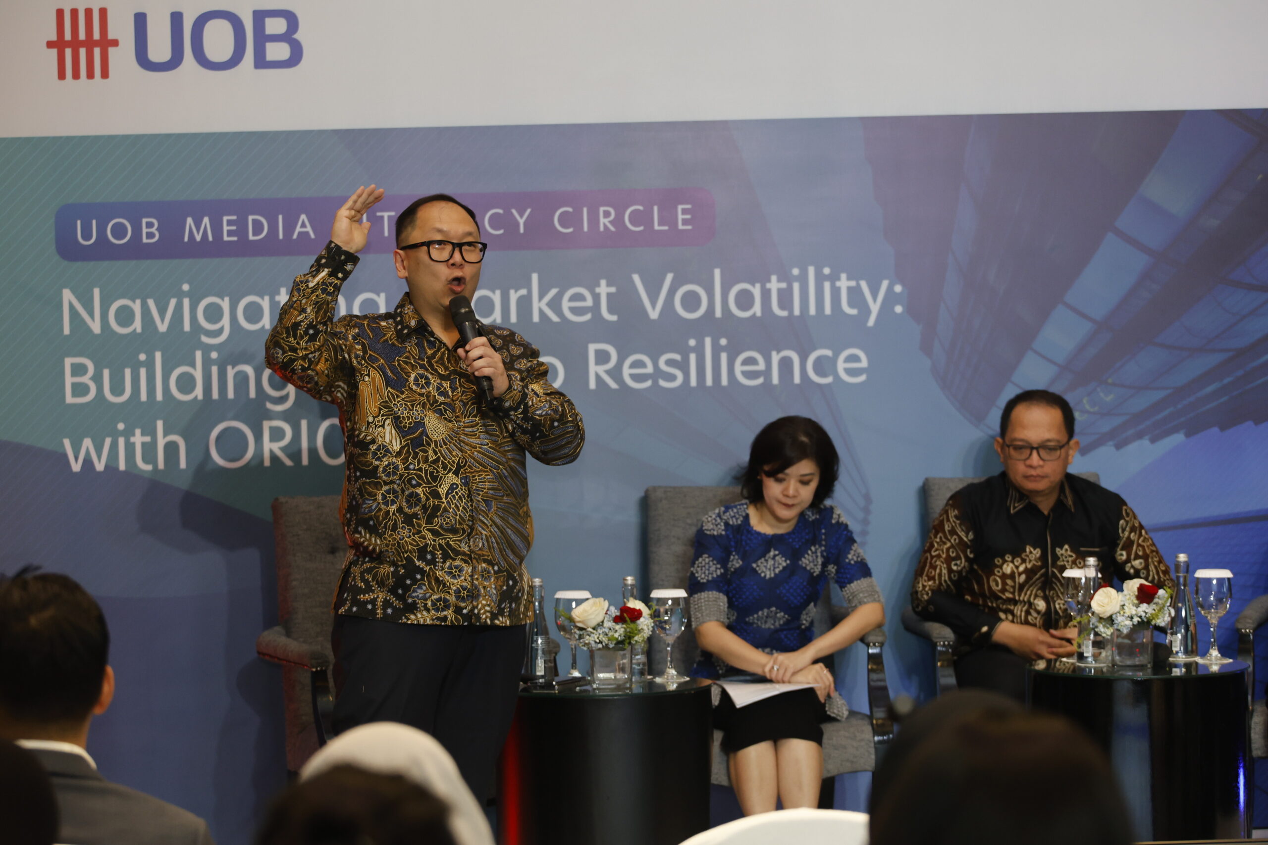 Ekonom UOB: Saat Ini Ekonomi Masuki Fase New Normal