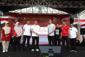 Optik Melawai Donasikan 1.000 Kacamata untuk Warga Jakarta Utara