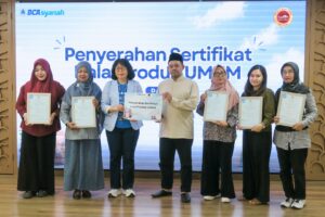 BCA Syariah dan Istiqlal Halal Center Serahkan Sertifikat Halal untuk 49 UMKM
