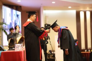 STIMRA Wisuda 67 Alumni, Lulusan D3, S1, dan Gelar Profesi ANZIIF