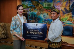 Kemenpar Beri Bantuan Pemulihan Dusun Sade