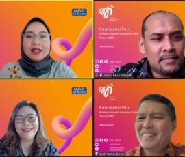 Pengurus Asosiasi Asuransi Jiwa Indonesia (AAJI) (dari kanan atas) Ketua Bidang Aktuaria dan Manajemen Risiko AAJI Fauzi Arfan, Ketua Bidang Kanal Distribusi AAJI Elin Waty, dan Ketua Dewan Pengurus AAJI Budi Tampubolon hadir secara virtual pada acara paparan kinerja AAJI 2021, Rabu, 9 Maret 2022.