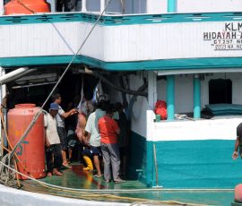 Sebelum takbir berkumandang | Foto: Arief Wahyudi
