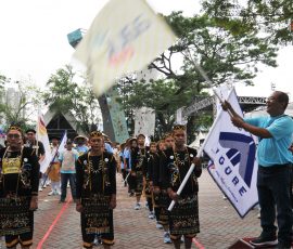 Bertempat di lapangan parkir Pasar Festival, Jakarta, pada Minggu, 2 Oktober 2022, Asosiasi Asuransi Umum Indonesia (AAUI) mengadakan lomba gerak jalan, yang merupakan puncak acara dari berbagai kegiatan lomba AAUI Cup 2022. Lomba gerak jalan dibuka langsung oleh Ketua Umum AAUI, Hastanto Sri Margi Widodo .
