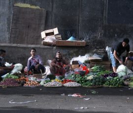 Cuaca dan distribusi bahan pangan dinilai menjadi salah satu pemicu inflasi menjelang dan pada saat Ramadhan. | Foto: Arief Wahyudi