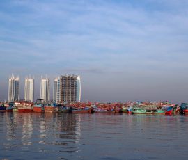 Panorama Pelabuhan Muara Baru, Penjaringan, Jakarta Utara dari kejauhan. | Foto: Media Asuransi/Arief Wahyudi