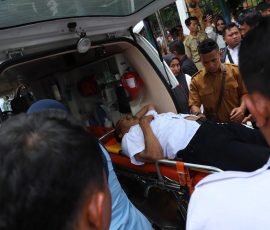 Demo Kepala Desa Seluruh Indonesia yang berlangsung di depan Gedung DPR?MPR RI hingga sore diwarnai kericuhan yang menimbulkan korban luka-luka. | Foto: Media Asuransi/Arief Wahyudi